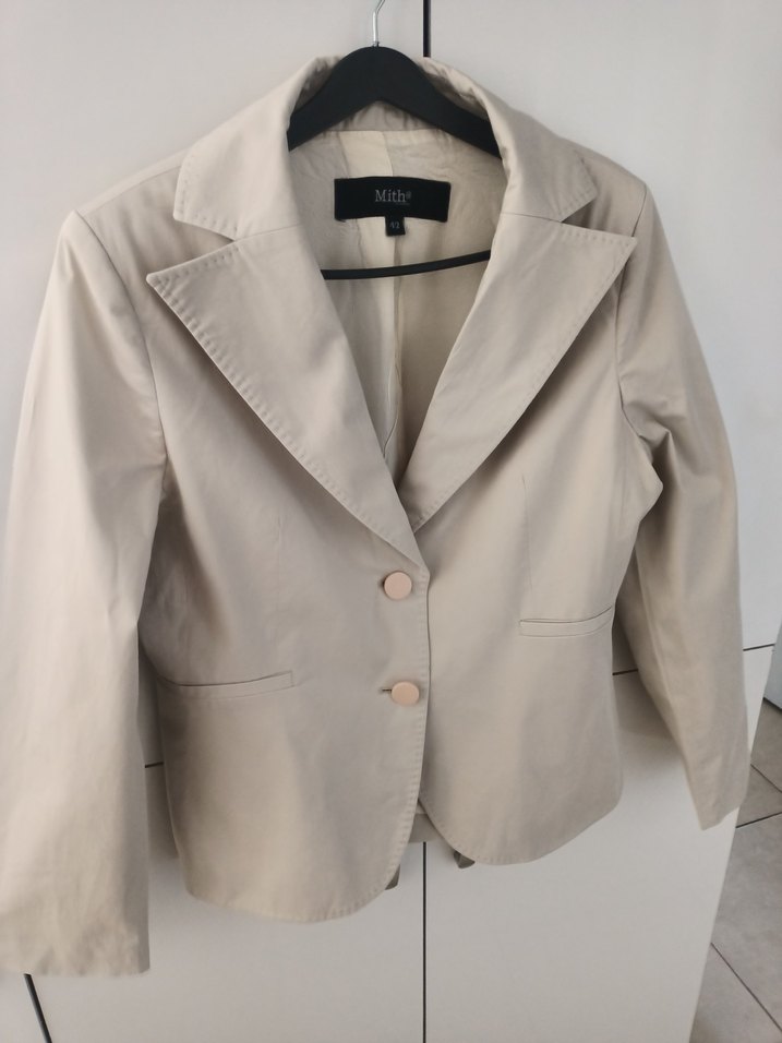 Bej Düğmeli Kadın Blazer Ceket takım. - Görsel 3