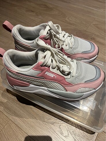 37 Beden çeşitli Renk Puma Sneaker