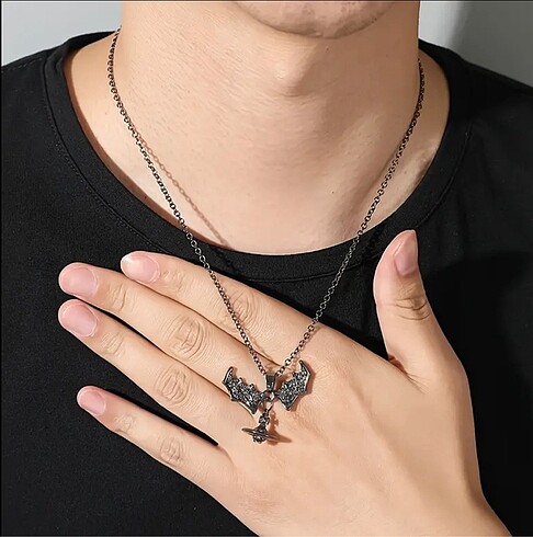 Beden gri Renk Yarasa Vivienne Unisex Kolye