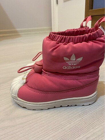 23 Beden Adidas bot