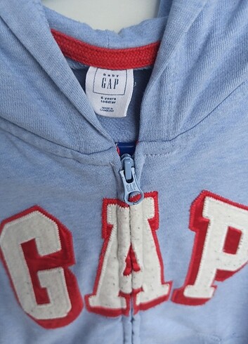 Gap BabyGap 5 yaş kapşonlu fermuarlı sweat