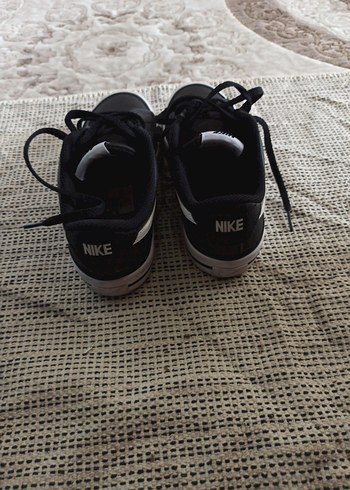 36 Beden Siyah Gri Nike Spor Ayakkabı