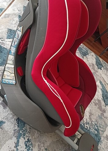 9- 18 kg Beden kırmızı Renk Oto koltuğu 