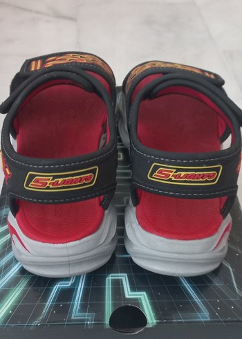 33 Beden siyah Renk Skechers Erkek Çocuk Sandalet
