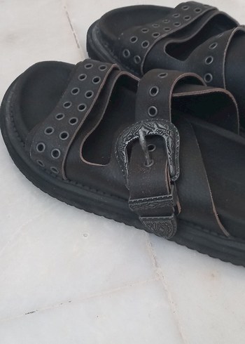 36 Beden Zara Siyah Tokalı Unisex Terlik