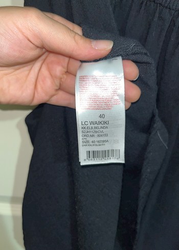 LC Waikiki Siyah Midi Boy Dökümlü Gotik Elbise