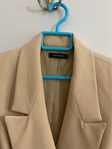 s Beden TRENDYOLMİLLA krem rengi blazer