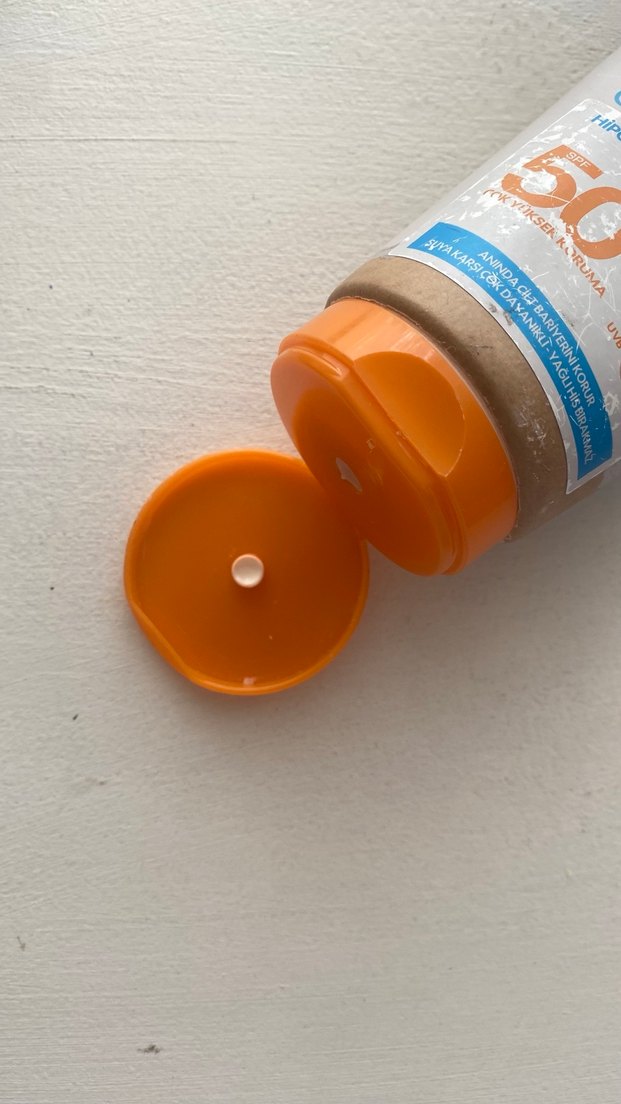 Garnier Ambre Solaire SPF 50 Hassas Cilt Koruyucu Süt - Görsel 3