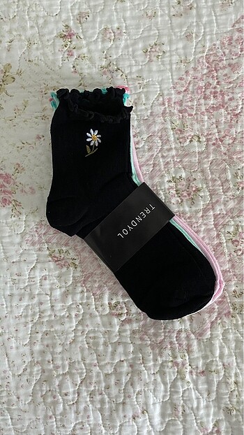 Trendyol & Milla Trendyolmilla Çiçek Nakışlı Çorap Seti