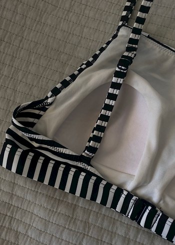 Penti Çizgili Fırfırlı Bikini Üstü - Görsel 4