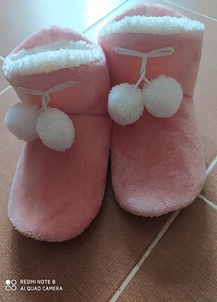 PEMBE EV BOTU. EV PATİĞİ