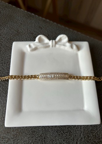 Zincir Detaylı Altın Renk Kadın Bileklik - Görsel 3