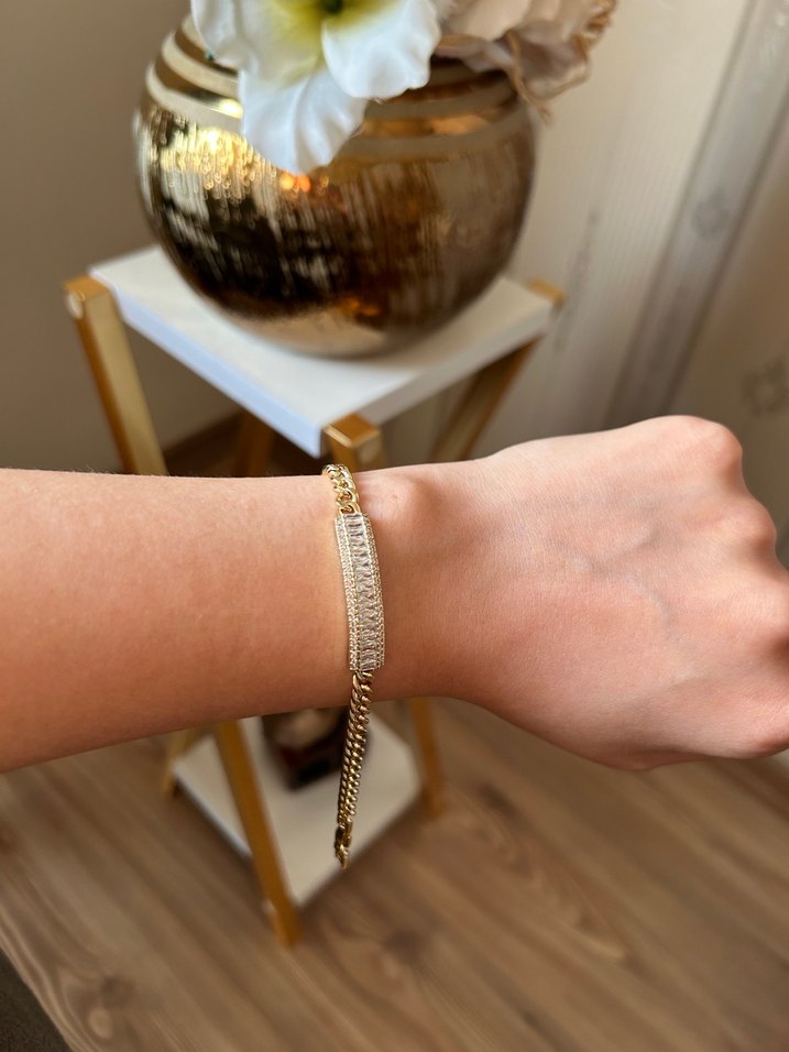 Zincir Detaylı Altın Renk Kadın Bileklik - Görsel 2