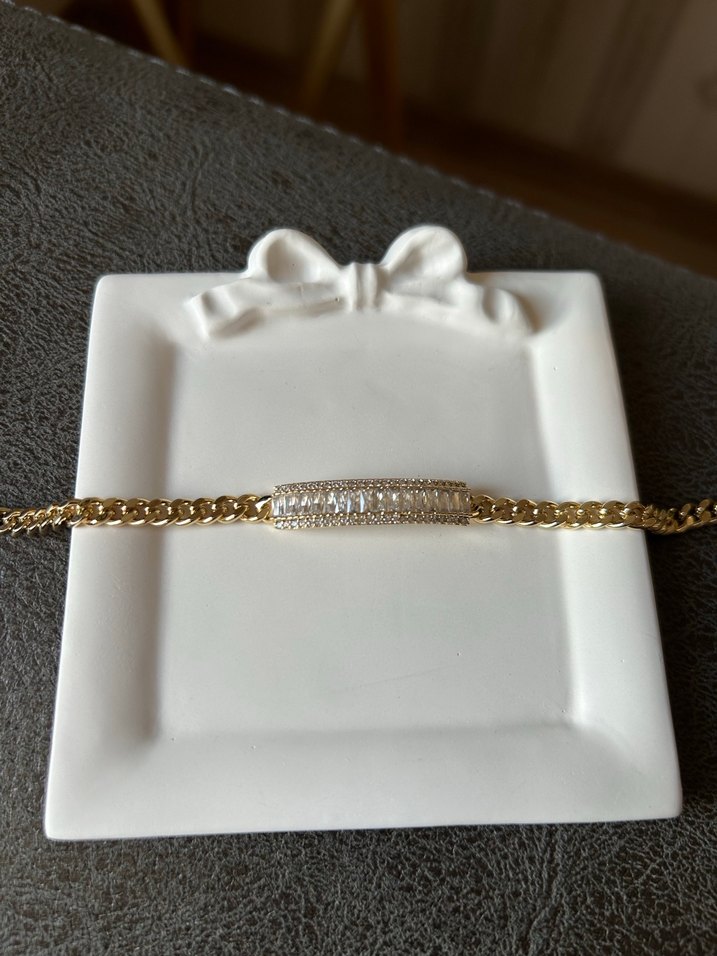 Zincir Detaylı Altın Renk Kadın Bileklik - Görsel 4