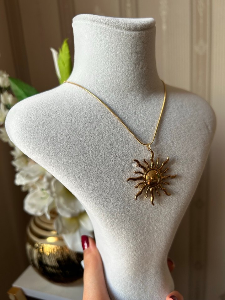 Mini Güneş Figürlü Zincir Kolye - Görsel 2