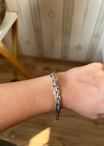 Gri Zincir Detaylı Minimalist Bileklik - Görsel 4