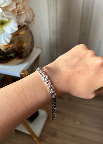 Gri Zincir Detaylı Minimalist Bileklik - Görsel 2