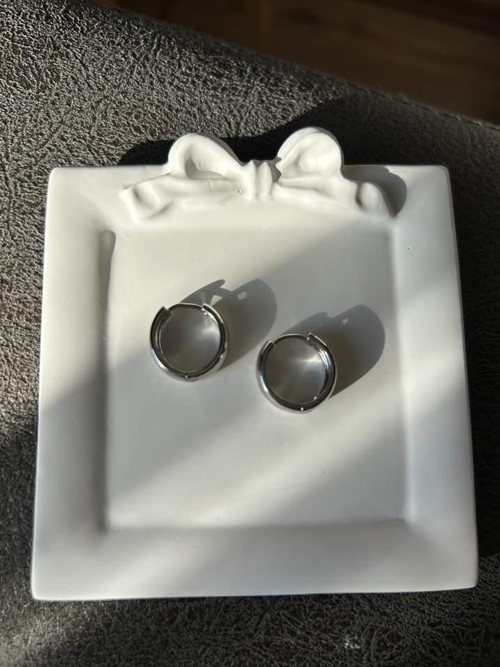 Gri Minimalist Midi Küpe - Görsel 2