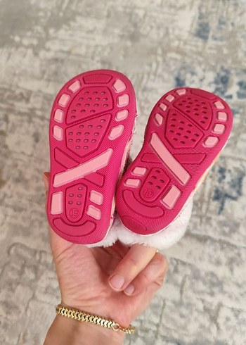 LC Waikiki Pembe Kürklü İlk Adım Ayakkabısı