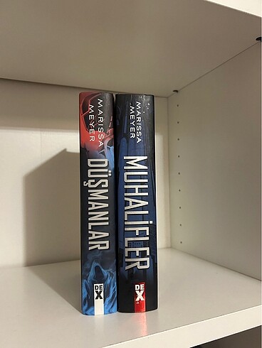 Düşmanlar Marissa Meyer