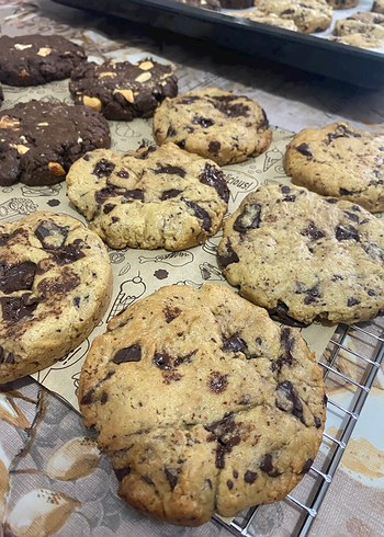 Beyaz ve bitter çikolatalı cookie - Görsel 2