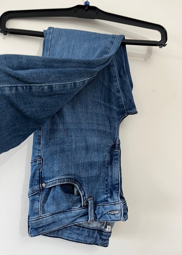 İhraç fazlası Dar paça yüksek bel jeans - Görsel 3