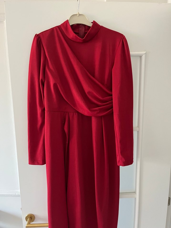 Bordo Uzun Drapeli Kadın Elbise - Görsel 3