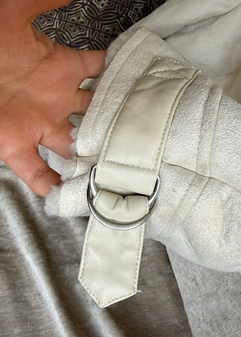 Beyaz Kürklü Kadın Mont - Görsel 6