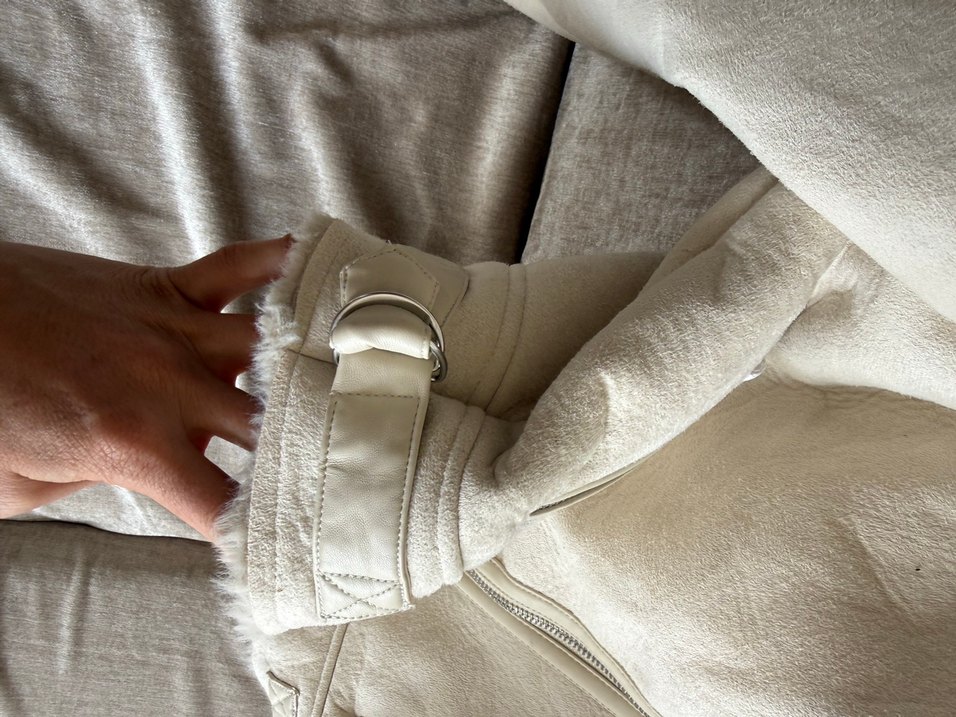 Beyaz Kürklü Kadın Mont - Görsel 5