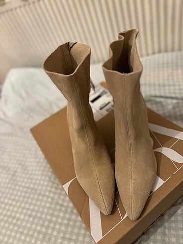 Zara sıfır etiketli