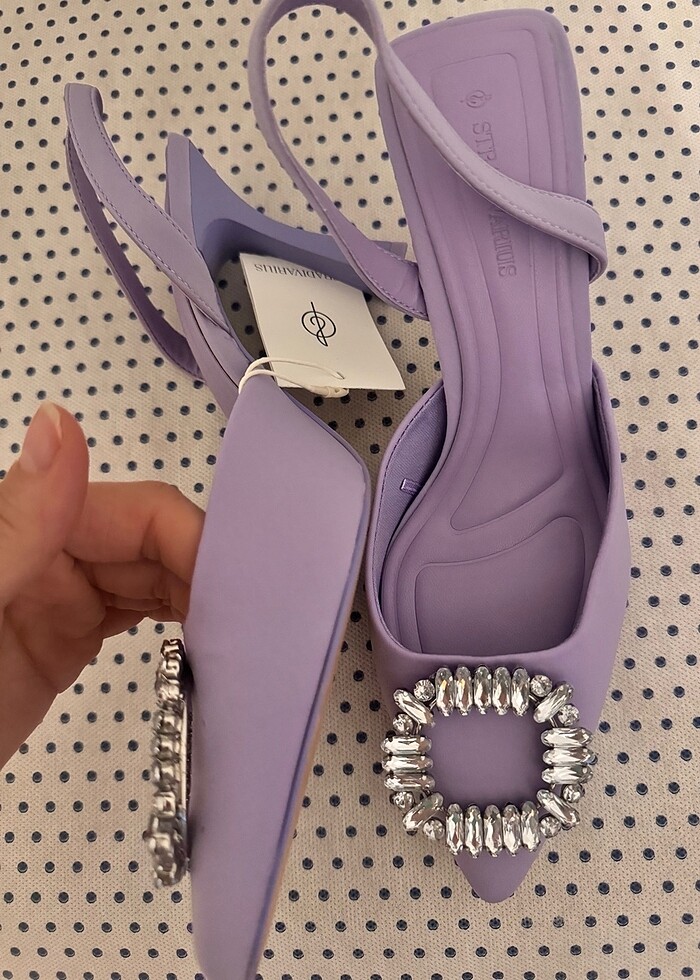 Stradivarius etiketli ayakkabı - Görsel 2