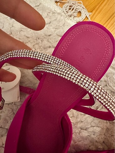 Stradivarius etiketli - Görsel 3