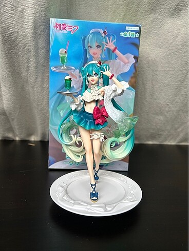 Hatsune Miku Sweet Sweets Melon Soda Float Figür