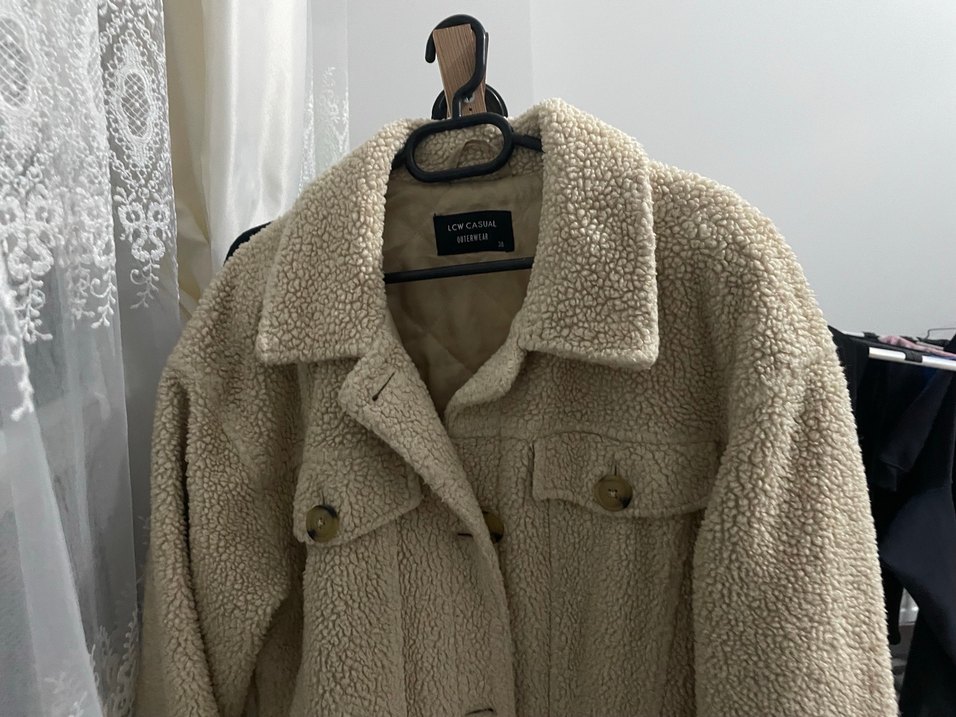 Bej Düğmeli Midi Peluş Kadın Ceket - Görsel 2