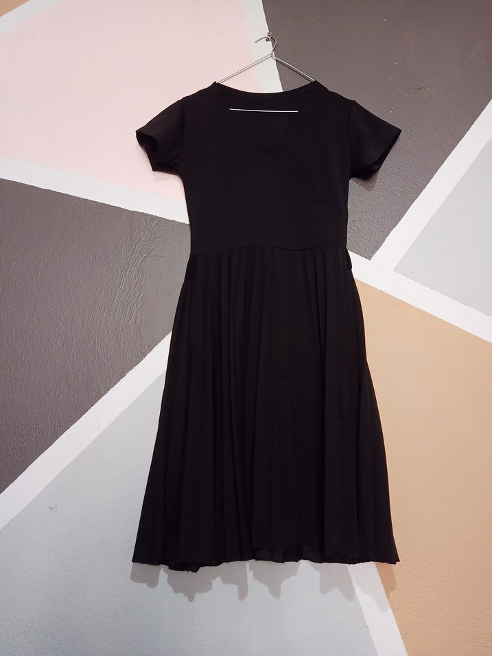 Siyah Midi Piliseli V Yaka Kadın Elbise - Görsel 4