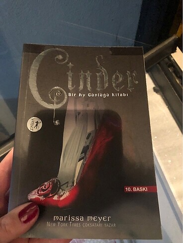 cinder scarlet cress levana