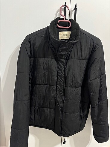 stradivarius mont