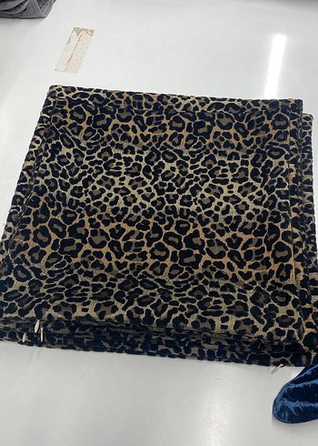 Zara Home Kahverengi Leopar Desenli kırlent kılıfı