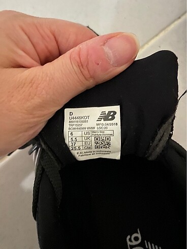 37 Beden siyah Renk New balance