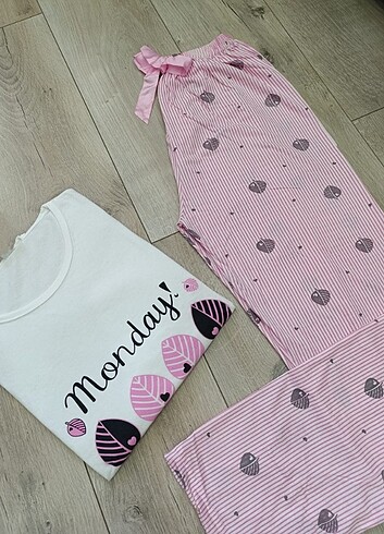 Diğer Bayan Uzun Kollu Pijama Takımı