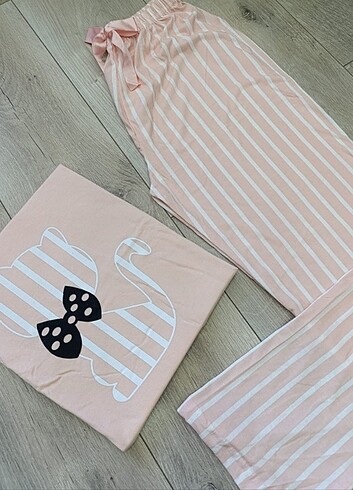 Diğer Bayan Uzun Kollu Pijama Takımı
