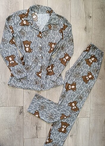 Diğer Bayan Uzun Kollu Düğmeli Pijama Takımı