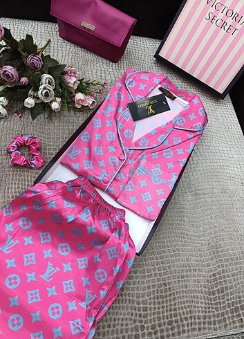 m Beden Bayan Saten Pijama Takımı
