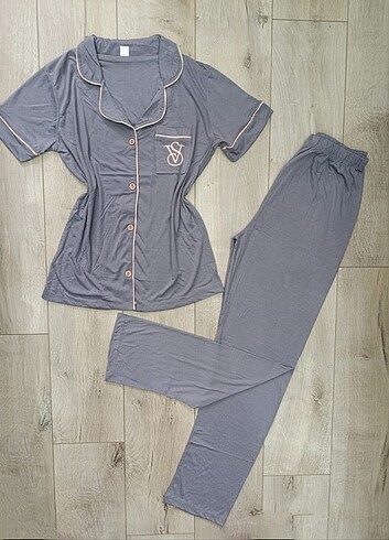 Diğer Bayan Kısa Kollu Düğmeli Pijama Takımı