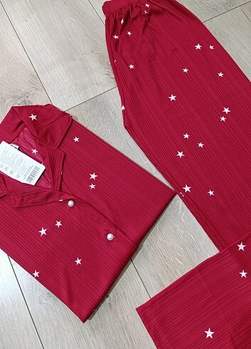 Bayan Kısa Kollu Düğmeli Pijama Takımı 