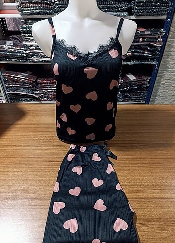Diğer Kadın İp Askılı Pijama Takımı