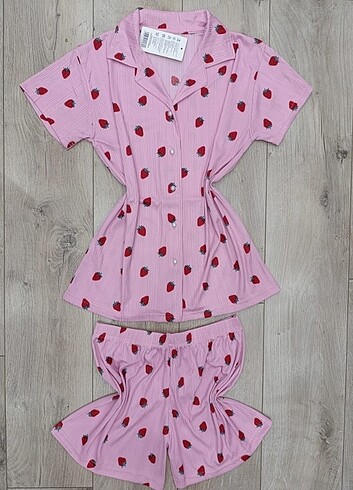Kadın Kısa Kollu Şortlu Pijama Takımı 