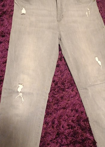 LC Waikiki Gri Normal Boy Yırtık Detaylı Kot Pantolon