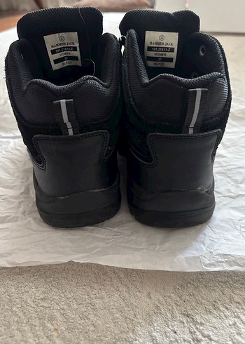 Siyah Bağcıklı Bot - Görsel 6