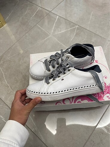 Tommy Sneaker